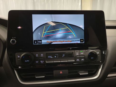 Used 2026 Toyota Grand Highlander XLE image 17