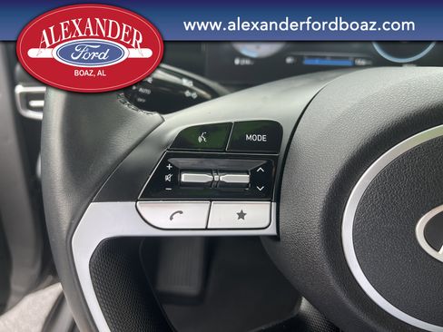 Used 2024 Hyundai Elantra SEL w/ Convenience Package FWD image 25