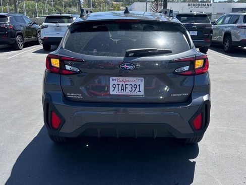 Used 2025 Subaru Crosstrek 2.0i Premium image 9