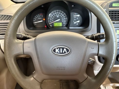 Used 2009 Kia Spectra EX FWD image 14