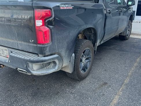 Used 2020 Chevrolet Silverado 1500 LT Trail Boss AWD/4WD image 4