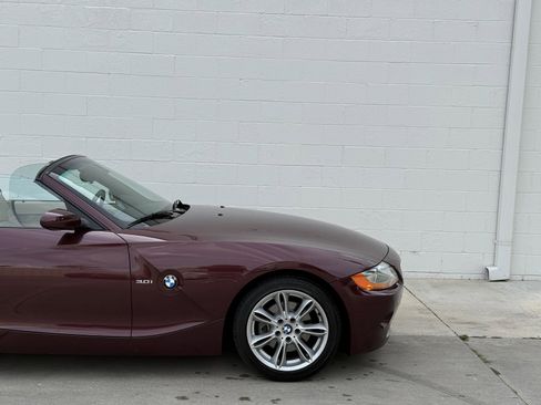 Used 2004 BMW Z4 3.0i RWD image 10