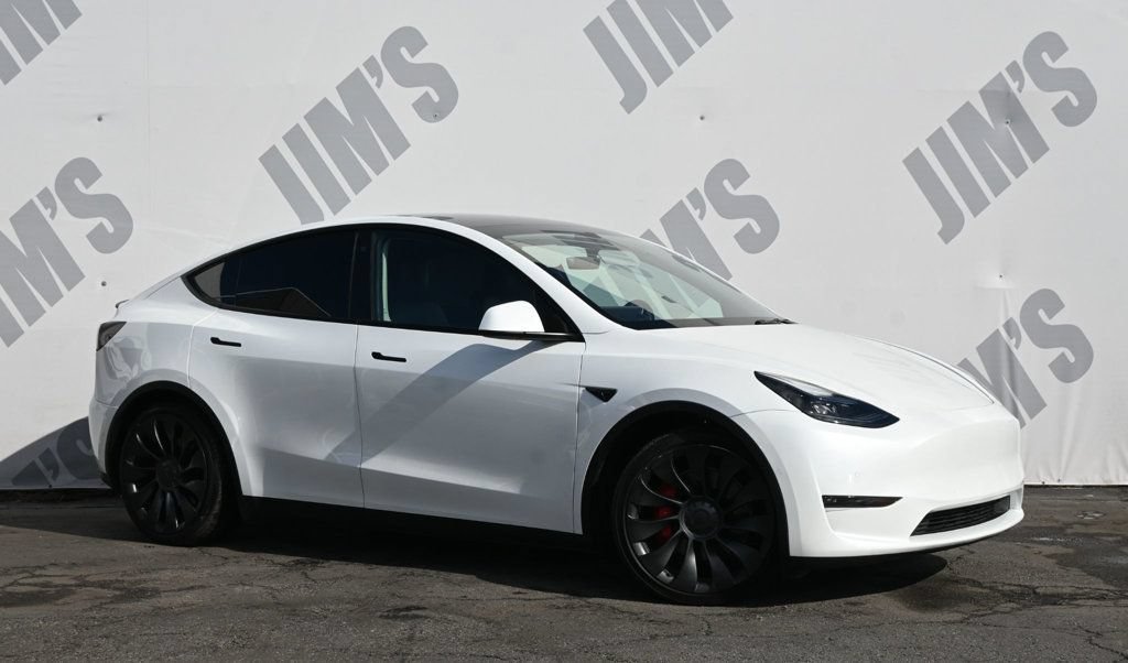 Used 2022 Tesla Model Y Performance AWD/4WD image 3