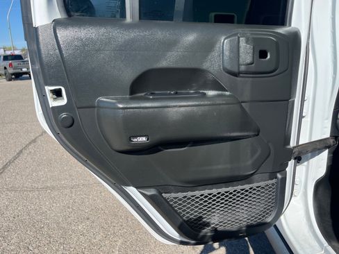 Used 2021 Jeep Wrangler Unlimited Rubicon w/ Trailer Tow Package image 16