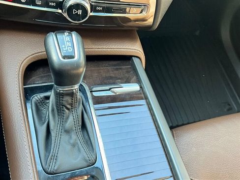 Used 2019 Volvo XC90 T6 Momentum w/ Advanced Package image 40