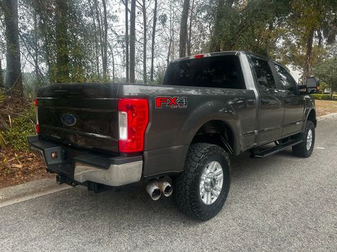 Used 2019 Ford F250 XL w/ STX Appearance Package image 6