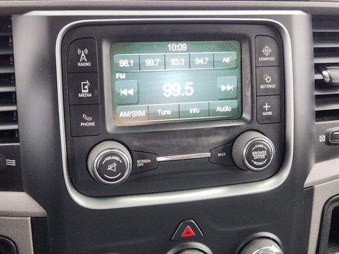 Used 2018 RAM 2500 Tradesman w/ Chrome Appearance Group image 17