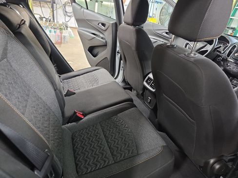 Used 2024 Chevrolet Equinox LT AWD/4WD image 11