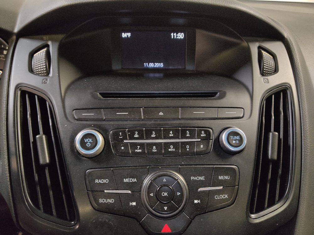 Used 2016 Ford Focus SE FWD image 25