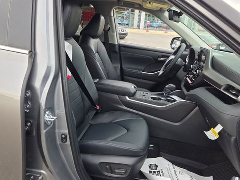 New 2026 Toyota Highlander XLE AWD/4WD image 15