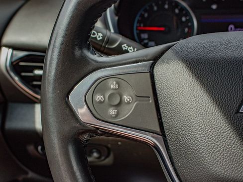 Used 2020 Chevrolet Traverse LT FWD image 24