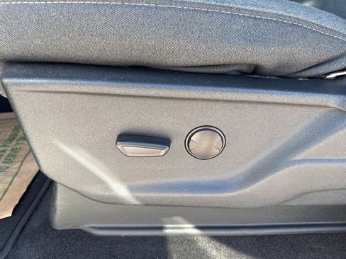 Used 2025 Ford F150 XLT w/ Equipment Group 301A Standard image 17