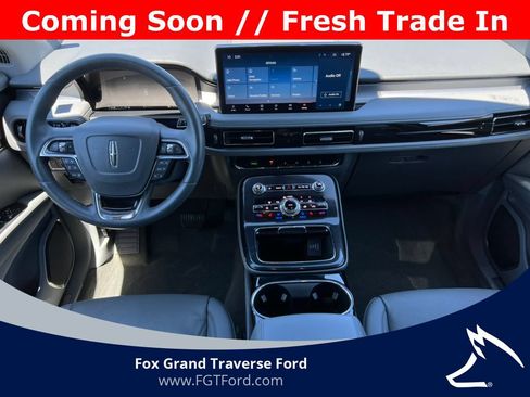 Used 2023 Lincoln Nautilus Reserve w/ Equipment Group 201A AWD/4WD image 3
