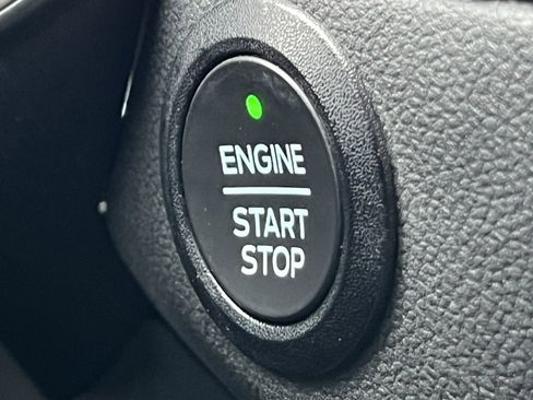 Certified 2022 Ford Escape SE w/ SE Sport Appearance Package image 26