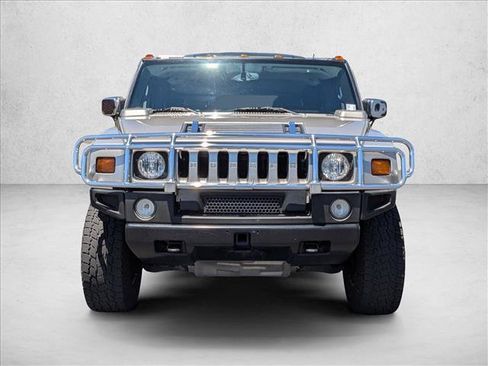 Used 2005 HUMMER H2 w/ Preferred Equipment Group AWD/4WD image 2