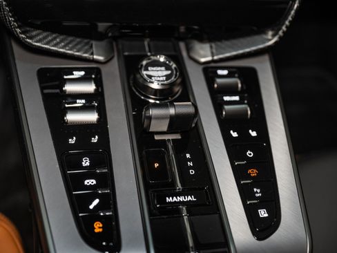 Used 2025 Aston Martin Vanquish Coupe image 27