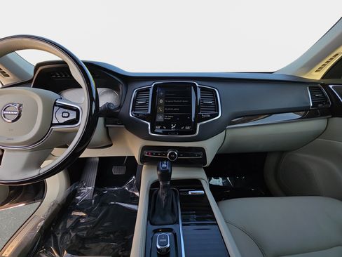 Used 2017 Volvo XC90 T6 Momentum w/ Vision Package AWD/4WD image 22
