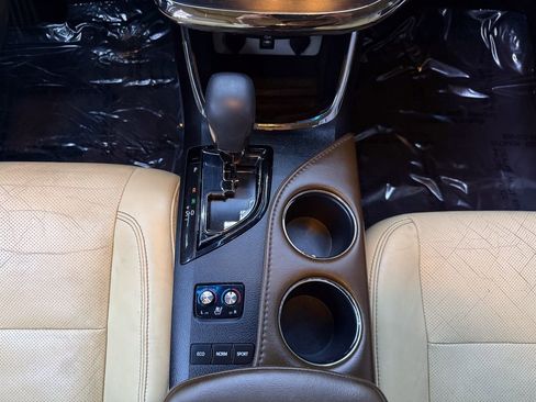 Used 2014 Toyota Avalon Limited FWD image 23