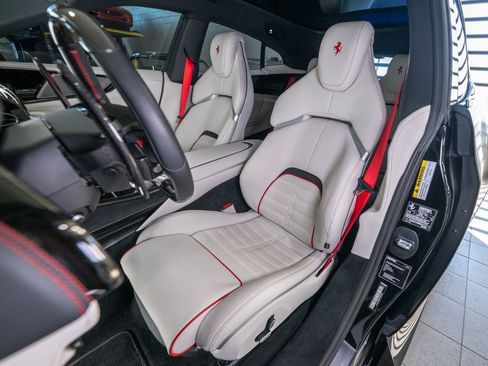 Certified 2025 Ferrari Purosangue AWD/4WD image 11