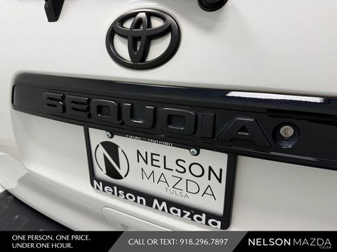Used 2018 Toyota Sequoia TRD Sport AWD/4WD image 15