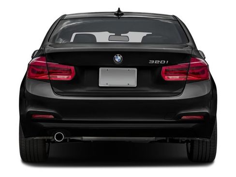 Used 2017 BMW 320i Sedan image 5