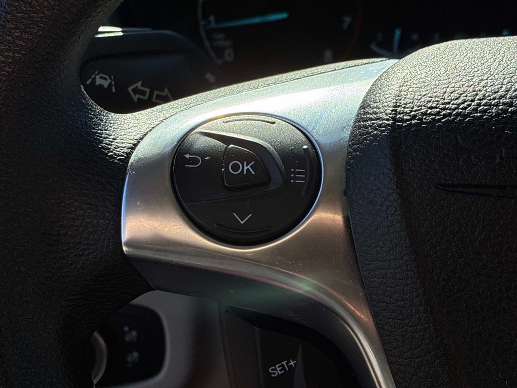 Used 2022 Ford Transit Connect XLT FWD image 30