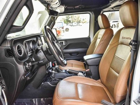 Used 2022 Jeep Wrangler Unlimited Sahara w/ Safety Group image 15