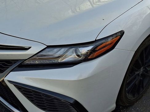 Used 2022 Toyota Camry XSE w/ Cold Weather Package image 8