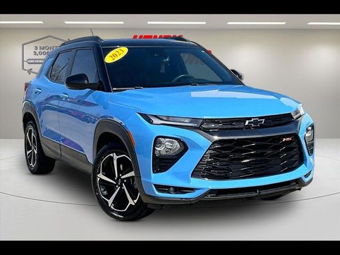 Used 2023 Chevrolet TrailBlazer RS w/ Sun and Liftgate Package image 1