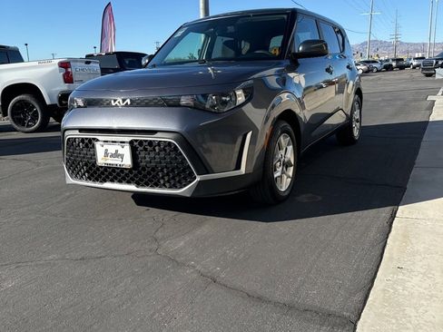 Used 2023 Kia Soul LX w/ Option Group 015 image 3