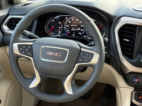 Used 2023 GMC Acadia Denali w/ Denali Ultimate Package FWD image 13