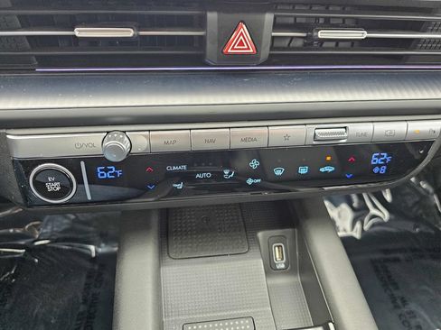 Used 2024 Hyundai Ioniq 6 SEL RWD image 30
