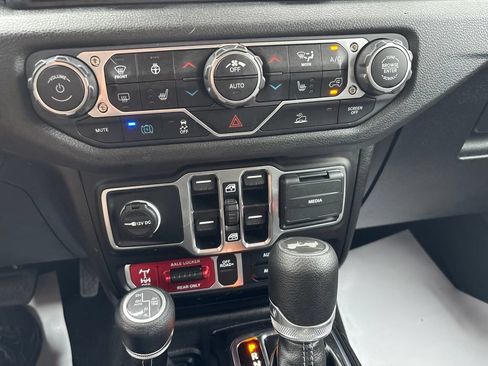 Used 2025 Jeep Wrangler Unlimited Sport S 4xe AWD/4WD image 18