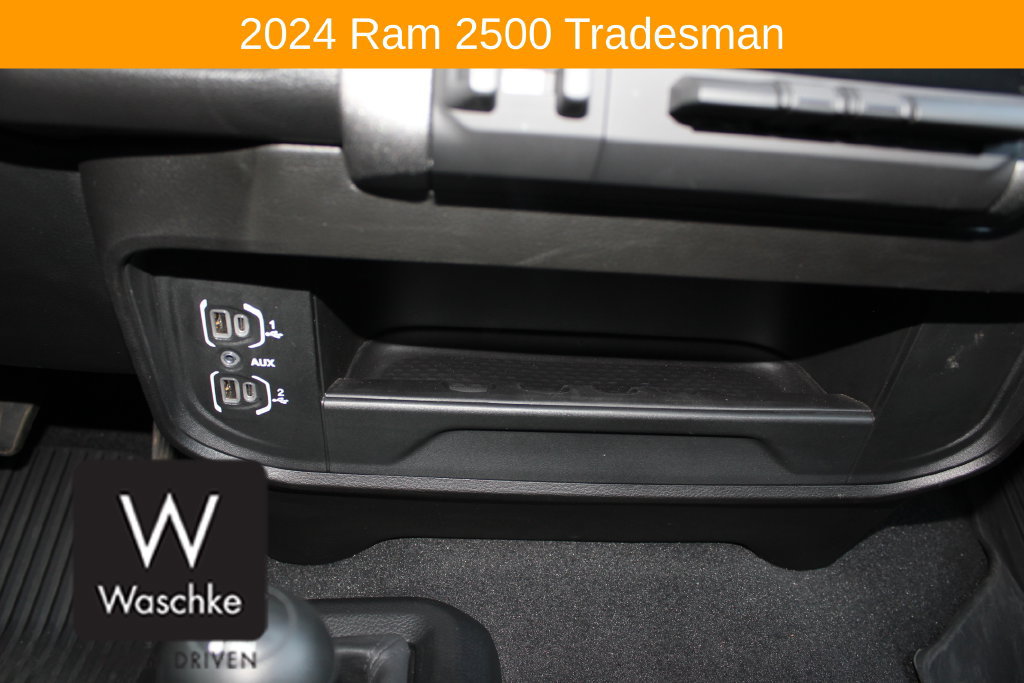 Used 2024 RAM 2500 Tradesman w/ Chrome Appearance Group AWD/4WD image 30