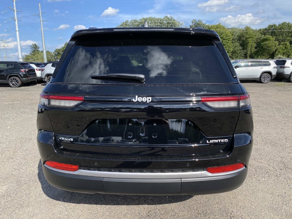 New 2027 Jeep Grand Cherokee Limited AWD/4WD image 4