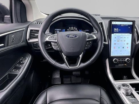 Certified 2024 Ford Edge SEL w/ Convenience Package AWD/4WD image 5