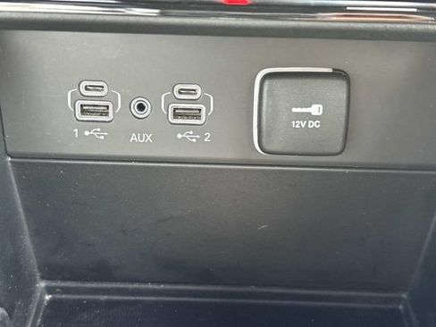 Used 2024 Jeep Grand Cherokee L Laredo RWD image 39