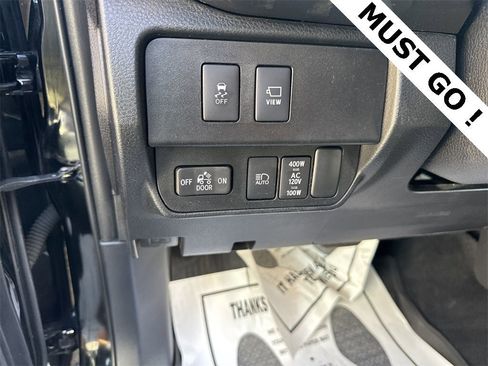 Used 2021 Toyota Tacoma TRD Off-Road image 17