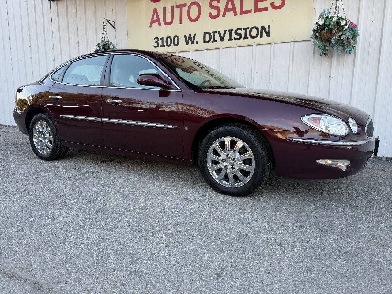 Used 2007 Buick LaCrosse CXL w/ Chromed Appearance Package FWD image 2