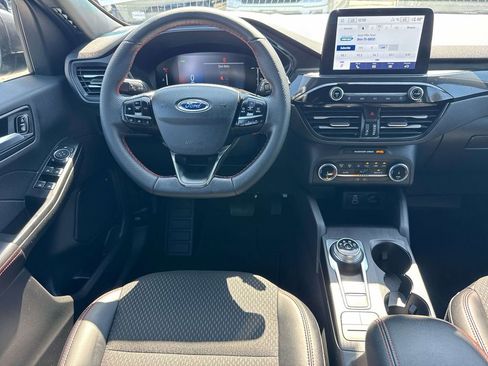 Used 2025 Ford Escape ST-Line w/ Equipment Group 301A image 14