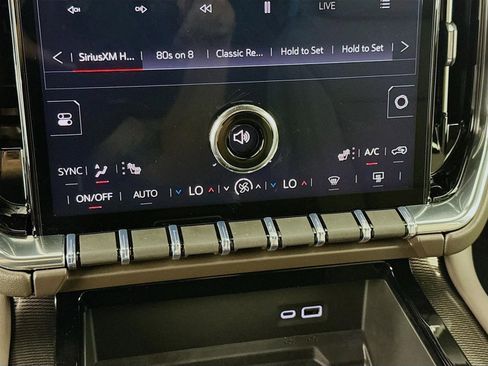 New 2026 GMC Yukon Elevation image 17