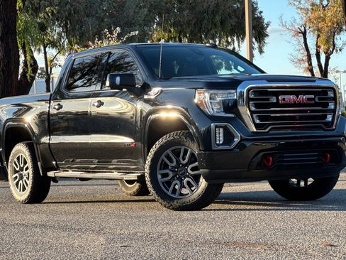 Used 2020 GMC Sierra 1500 AT4 w/ AT4 Premium Package image 2