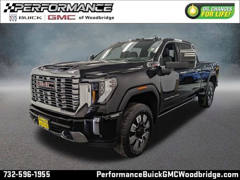 Used 2024 GMC Sierra 2500 Denali image 1