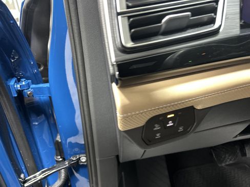 New 2025 Volkswagen Atlas Cross Sport SE image 13