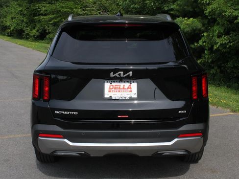New 2026 Kia Sorento S w/ S Panoramic Sunroof Package AWD/4WD image 6