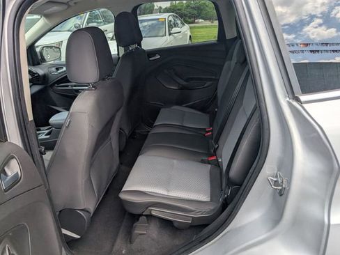 Used 2017 Ford Escape SE AWD/4WD image 9
