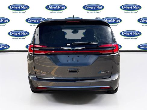 Used 2021 Chrysler Pacifica Limited image 6