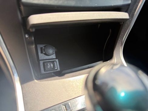 Used 2017 Toyota Camry SE FWD image 37