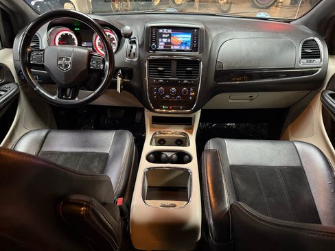 Used 2018 Dodge Grand Caravan SXT FWD image 10