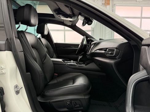 Used 2019 Maserati Levante image 23